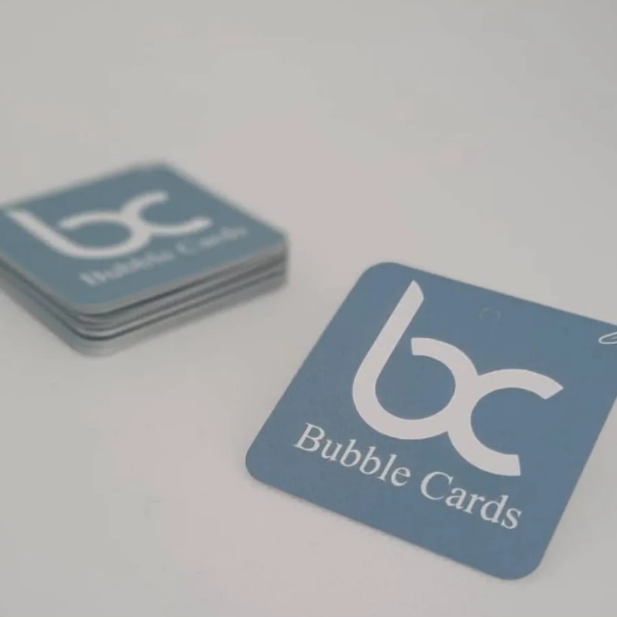 Modernes quadratisches Etikett mit abgerundeten Ecken