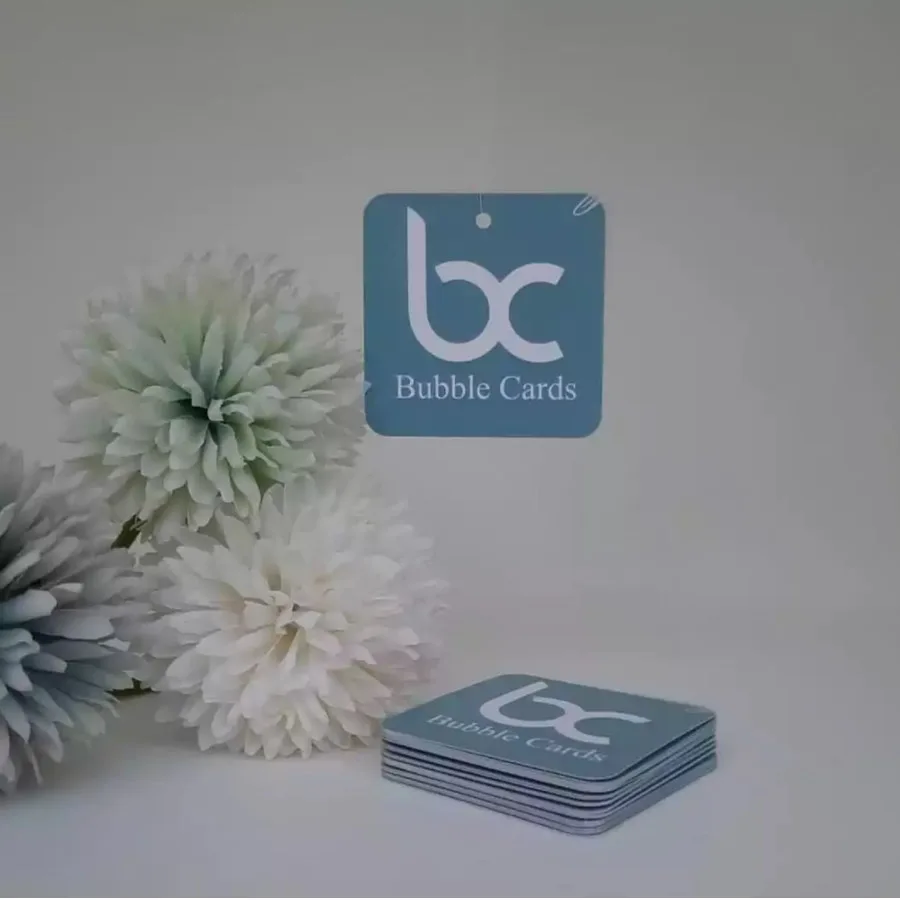 Quadratisches Etikett mit abgerundeten Ecken für flexible Anwendungen